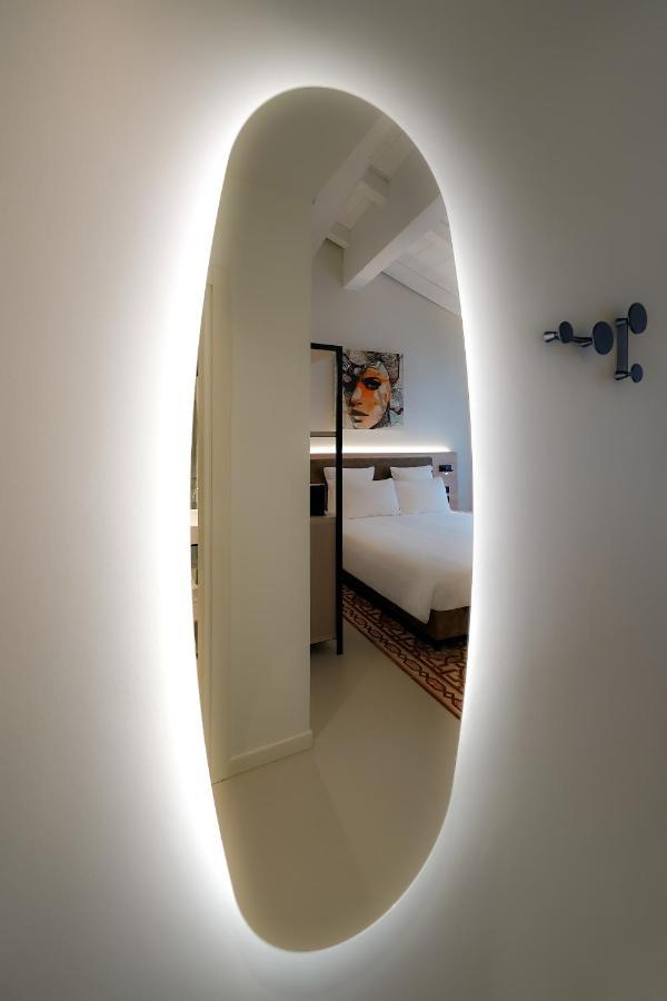 Bergamo Inn 21 Exterior photo A room at the hotel